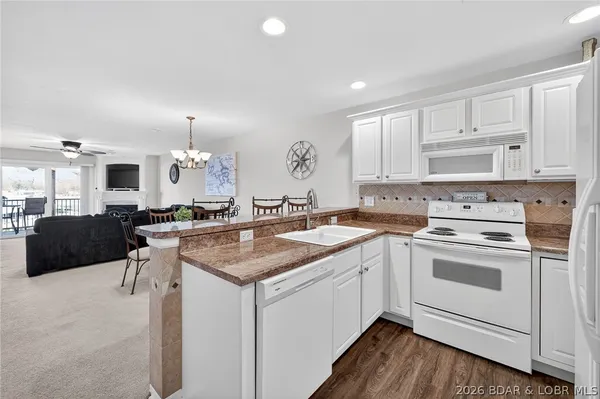 $237,400 | 316 Cedar Heights Drive, Unit 2C, Camdenton, MO 65020