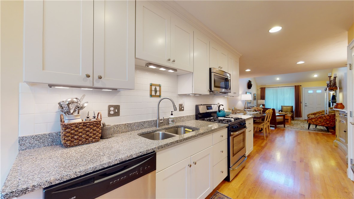 500 Mendon Road, Unit 48 Cumberland, RI 02864 - Photo 10 of 34