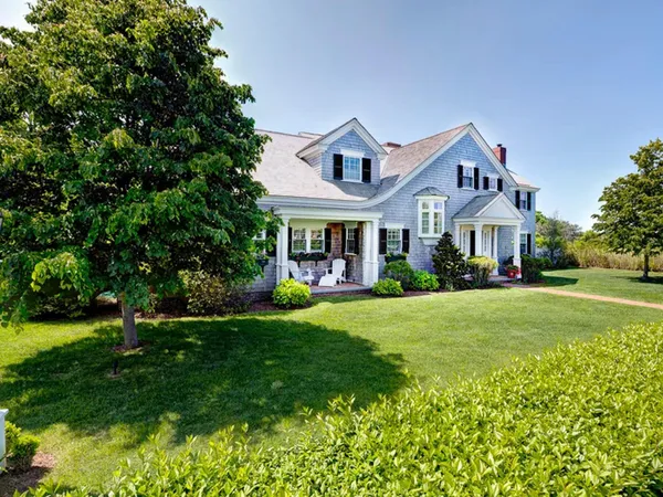 $8,950,000 | 1 Field Club Drive, Edgartown, MA 02539