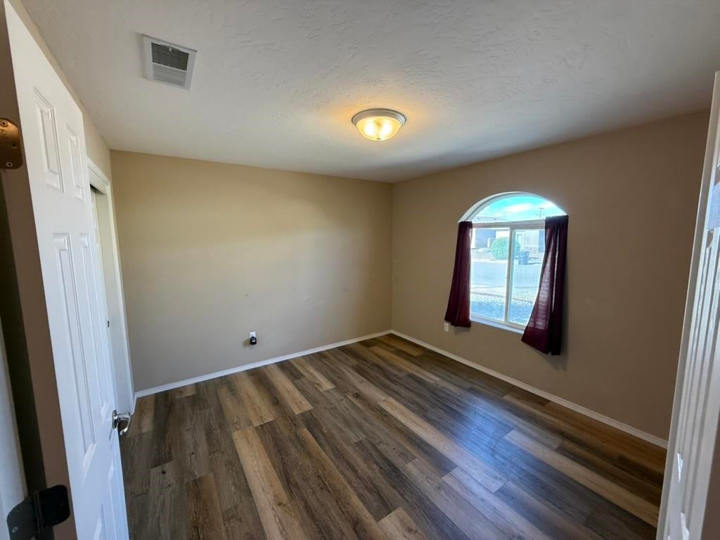 211 Bosque Alamogordo, NM 88310 - Photo 20 of 26 Gallery Image 20