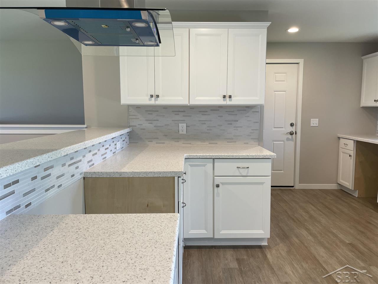 10931 Hackett Road Freeland, MI 48623 - Photo 9 of 38 Kitchen