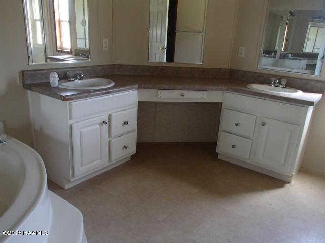 304 Lantier Road Carencro, LA 70520 - Photo 9 of 13 P4105907
