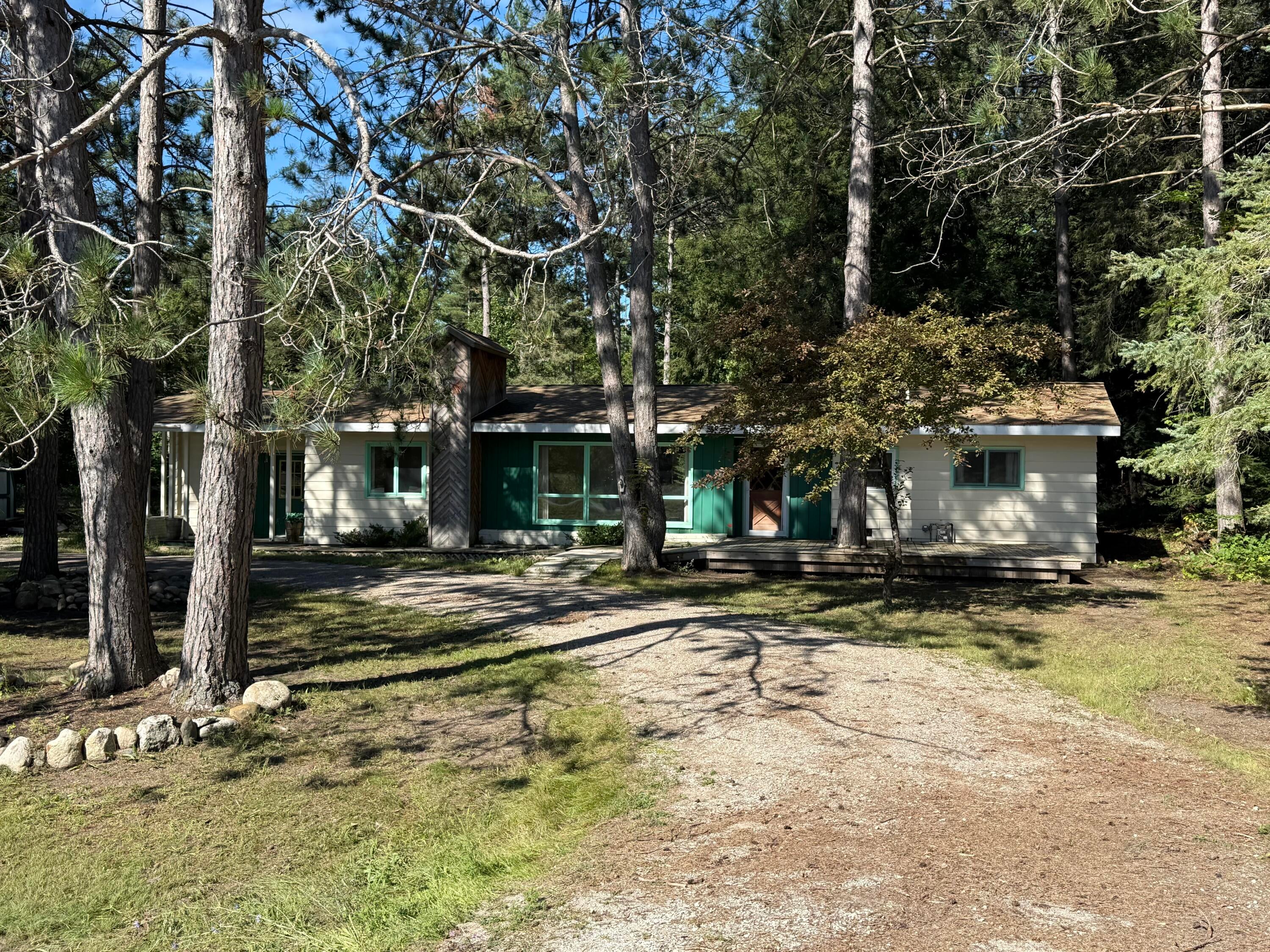 12143 Inverness Trail Road Cheboygan, MI 49721 - Photo 3 of 43 image00010