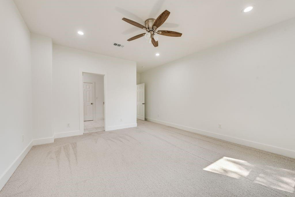 2346 Scott Street Dallas, TX 75215 - Photo 15 of 20 a view of an empty room