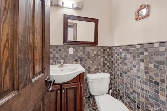 $1,390,000 | 6 Sunset Lane, Hartsdale, NY 10530