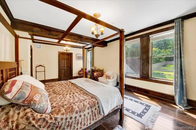 $1,390,000 | 6 Sunset Lane, Hartsdale, NY 10530