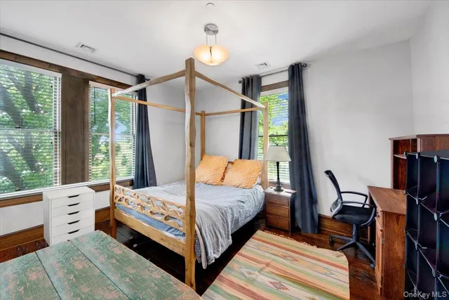 $1,390,000 | 6 Sunset Lane, Hartsdale, NY 10530