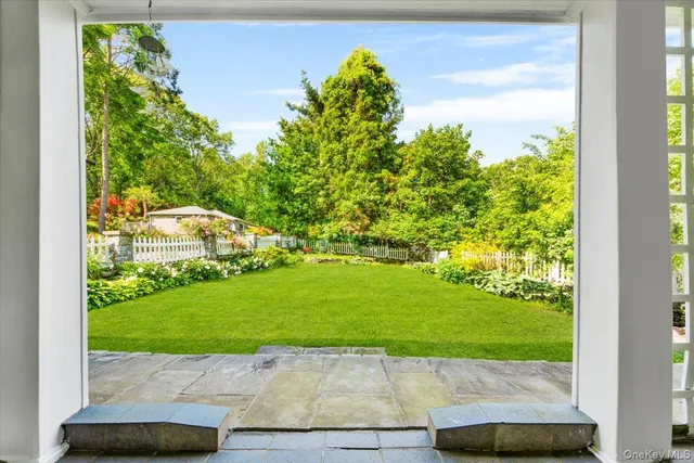 $1,390,000 | 6 Sunset Lane, Hartsdale, NY 10530