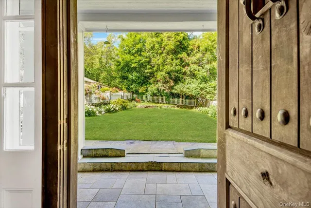 $1,390,000 | 6 Sunset Lane, Hartsdale, NY 10530