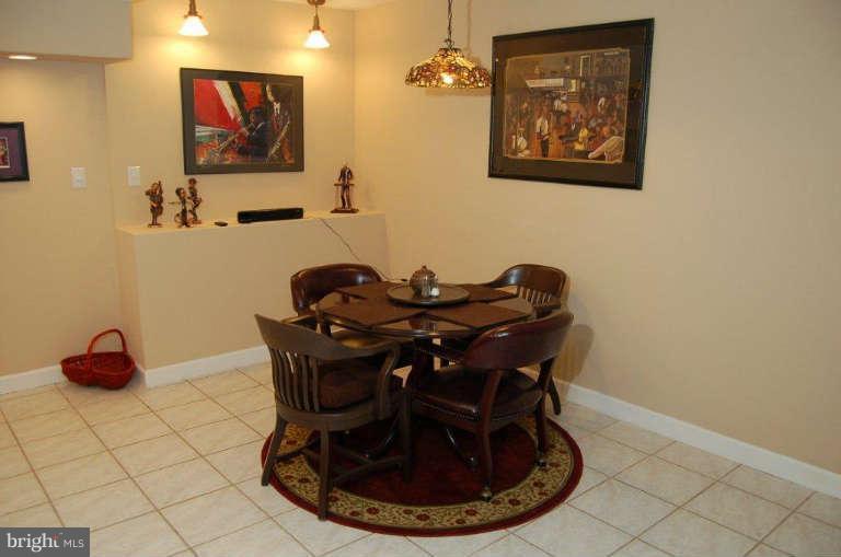 4200 Holbrook Road Randallstown, MD 21133 - Photo 14 of 30 Family Room