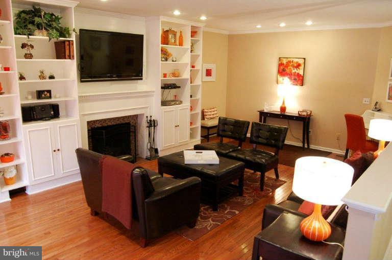 4200 Holbrook Road Randallstown, MD 21133 - Photo 3 of 30 Family Room