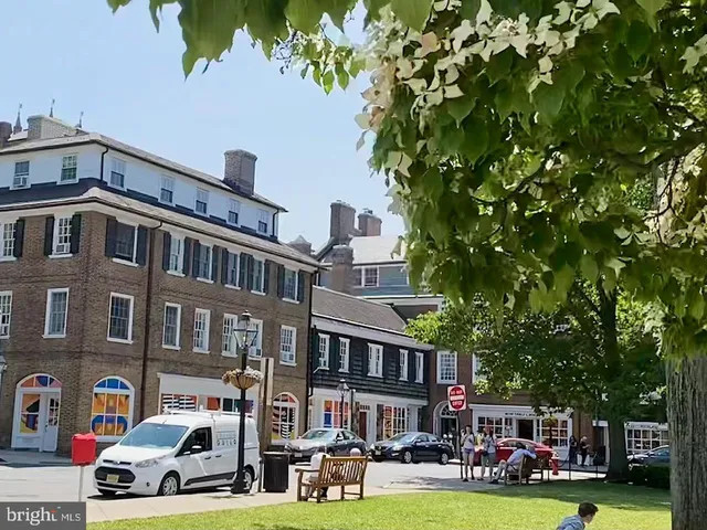 $2,300 | 21 Palmer Square West, Unit D, Princeton, NJ 08542