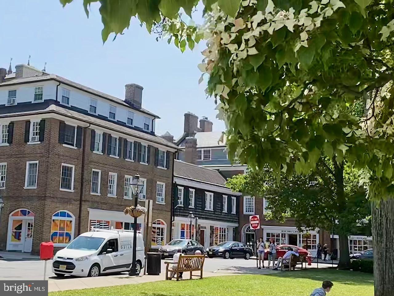 21 Palmer Square West, Unit D Princeton, NJ 08542 - Photo 1 of 8