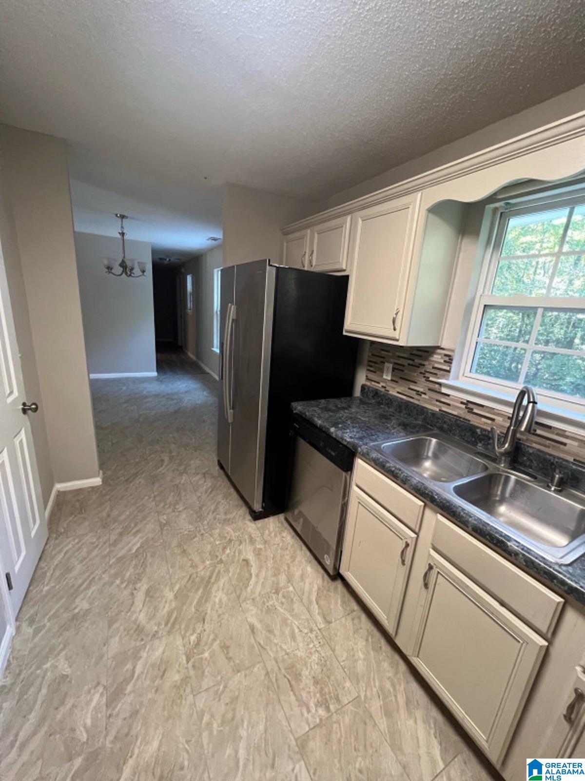 295 Stratford Road Talladega, AL 35160 - Photo 4 of 24