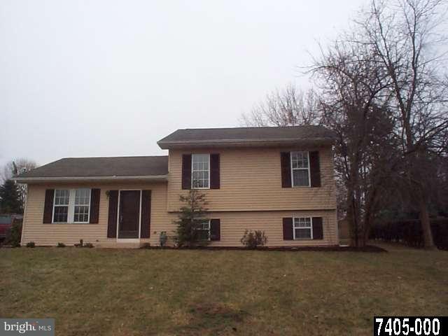 2516 Manor Road York, PA 17408 - Photo 2 of 6