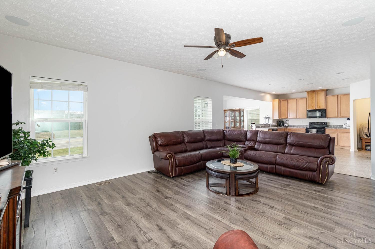 5124 River Ridge Lane Hamilton, OH 45011 - Photo 9 of 33 Gallery Image 9