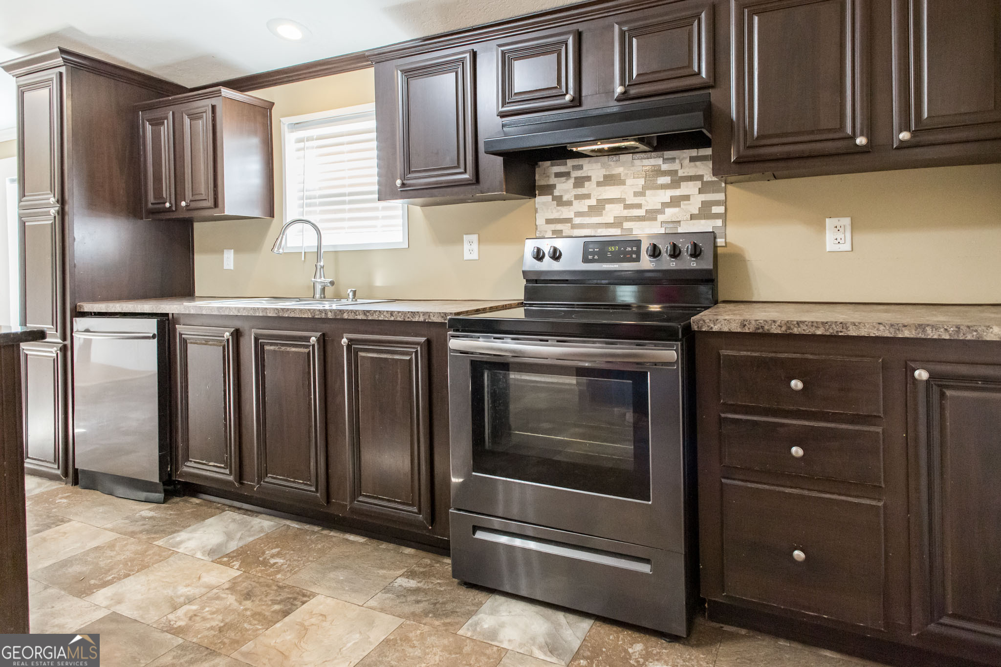 4860 Allen Lane Waycross, GA 31503 - Photo 13 of 34