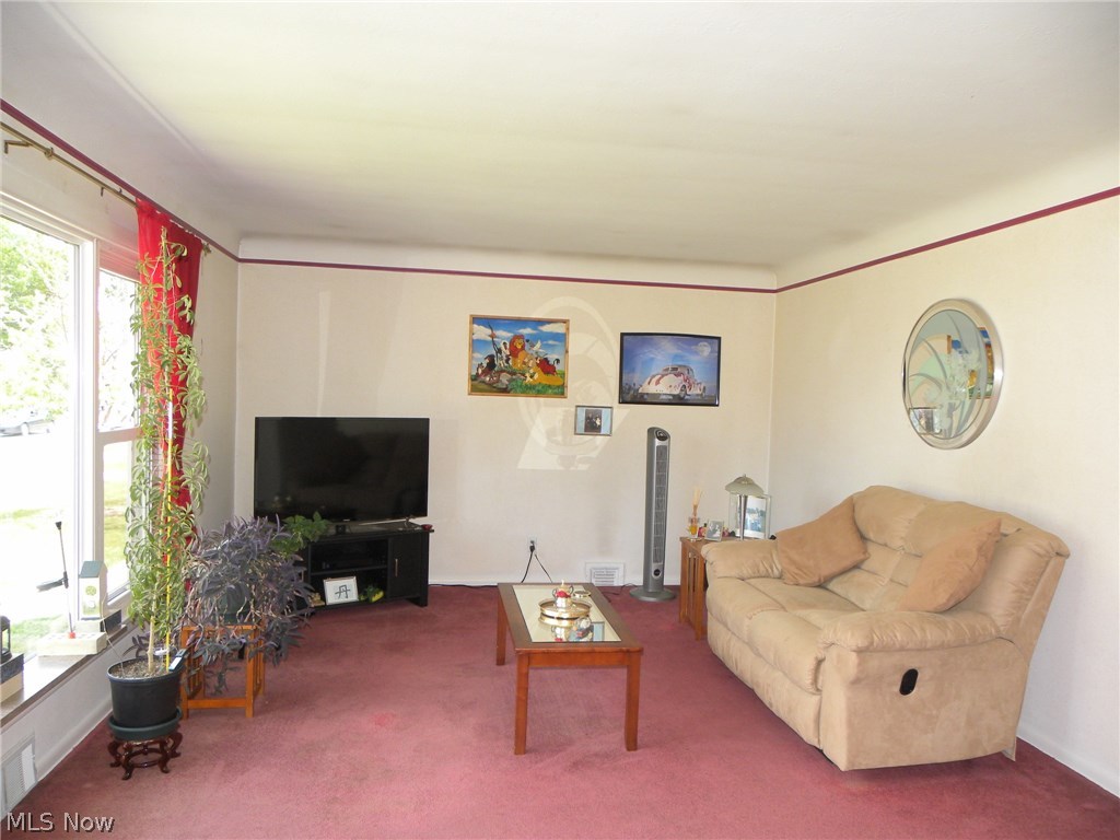 28748 Forest Road Willowick, OH 44095 - Photo 14 of 24