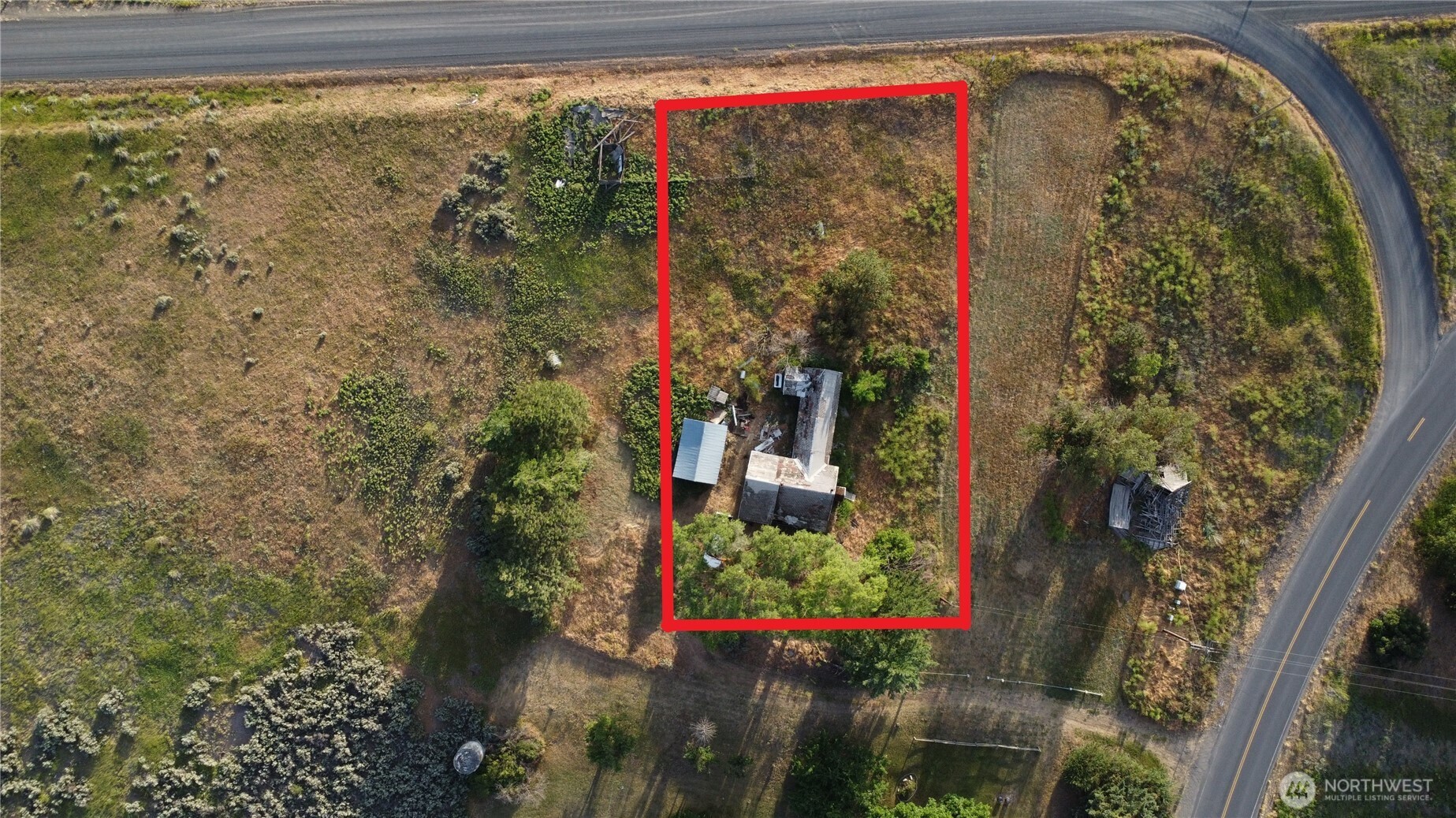 39681 Bluestem Road East Davenport, WA 99122 - Photo 2 of 20