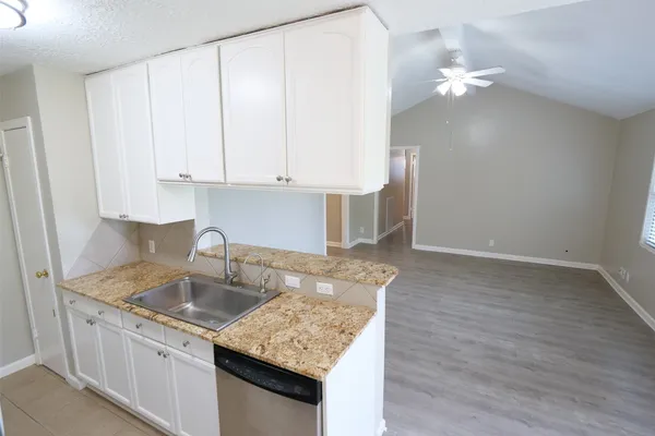 $1,850 | 5331 Inwood Drive, Katy, TX 77493