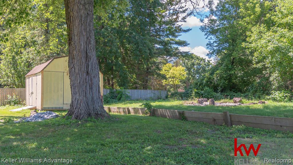 2425 Oak Grove Road Howell, MI 48855 - Photo 6 of 26