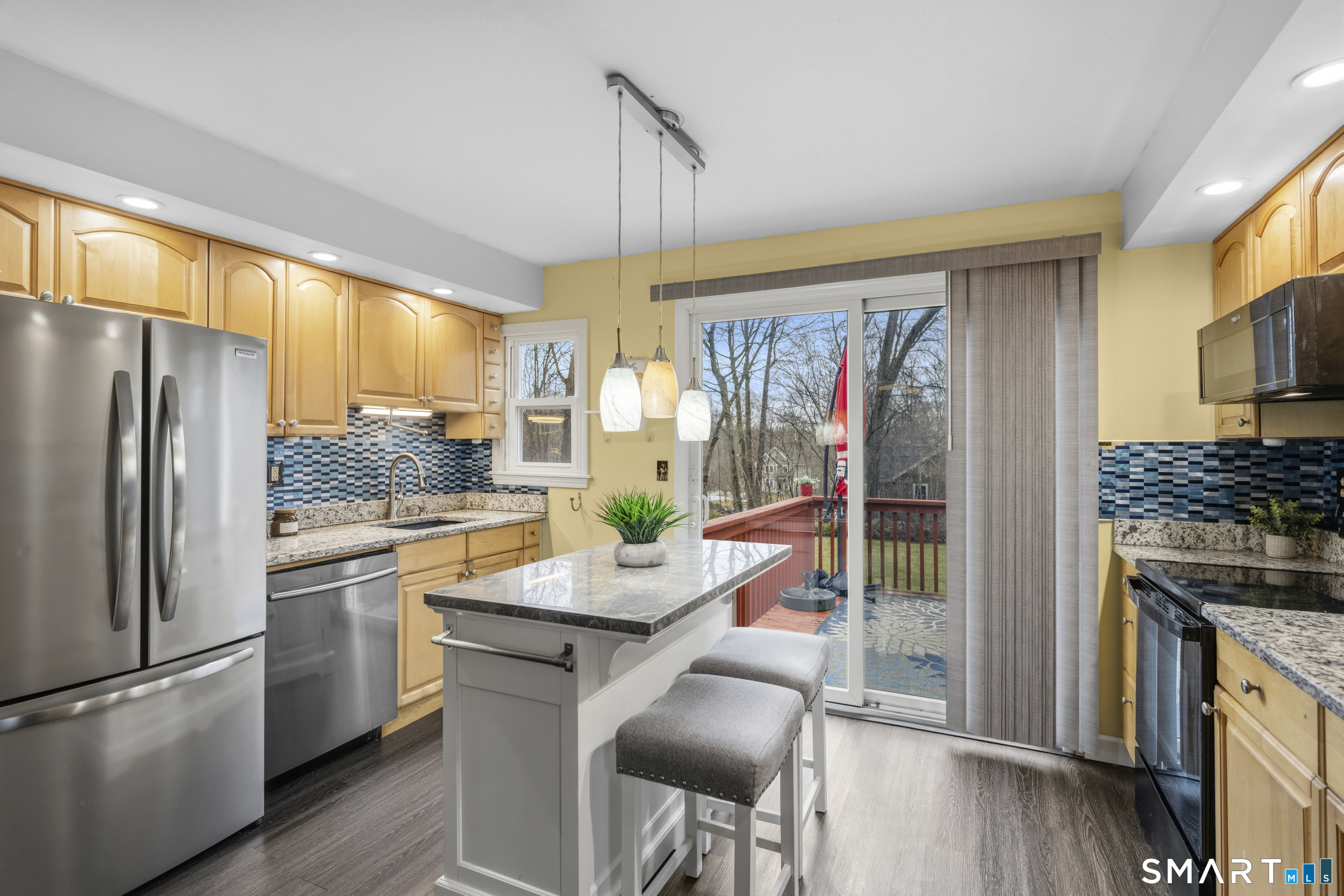 510 Flanders Road Groton, CT 06355 - Photo 11 of 38