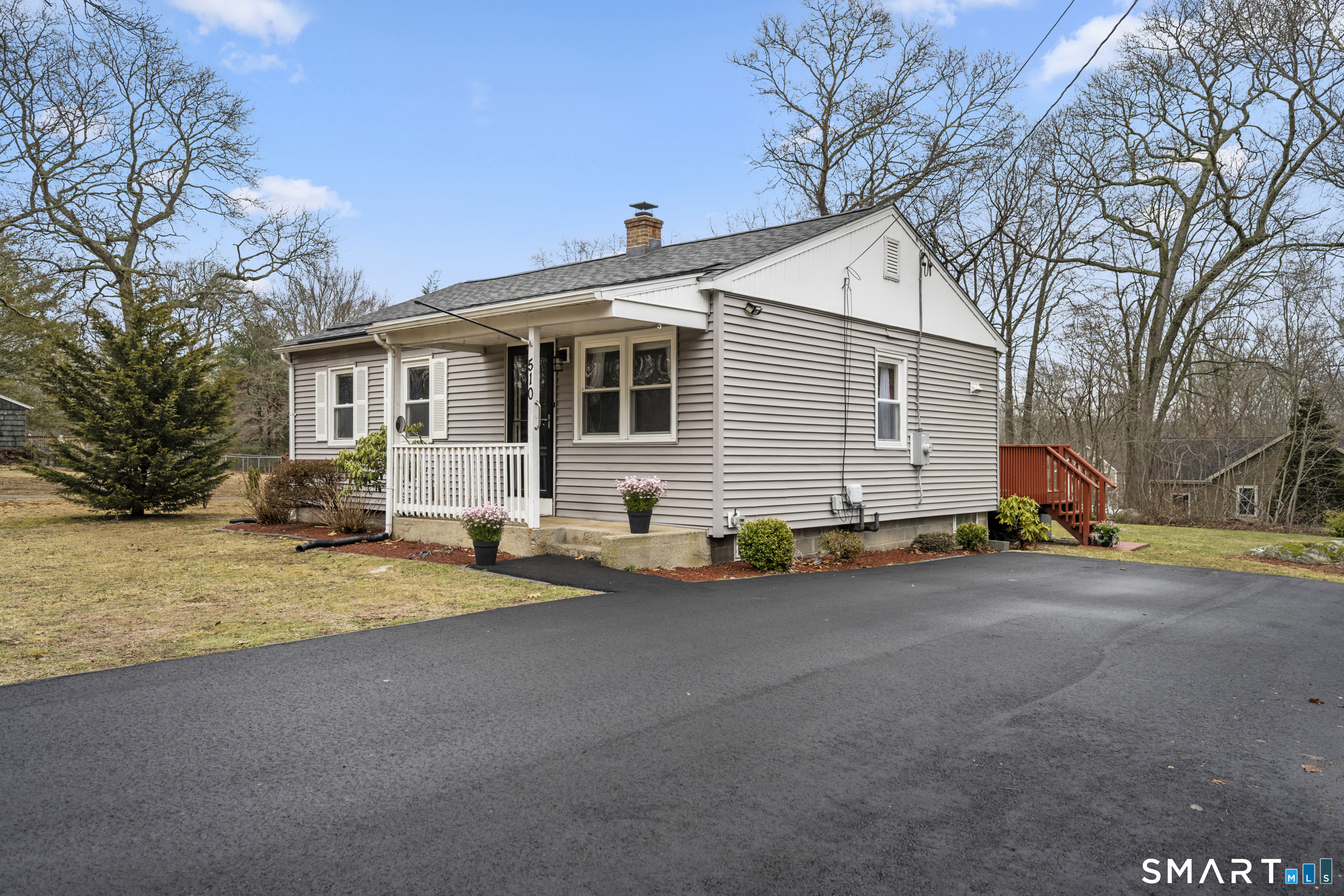 510 Flanders Road Groton, CT 06355 - Photo 4 of 38