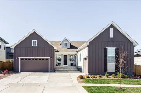 a front view of house with yard