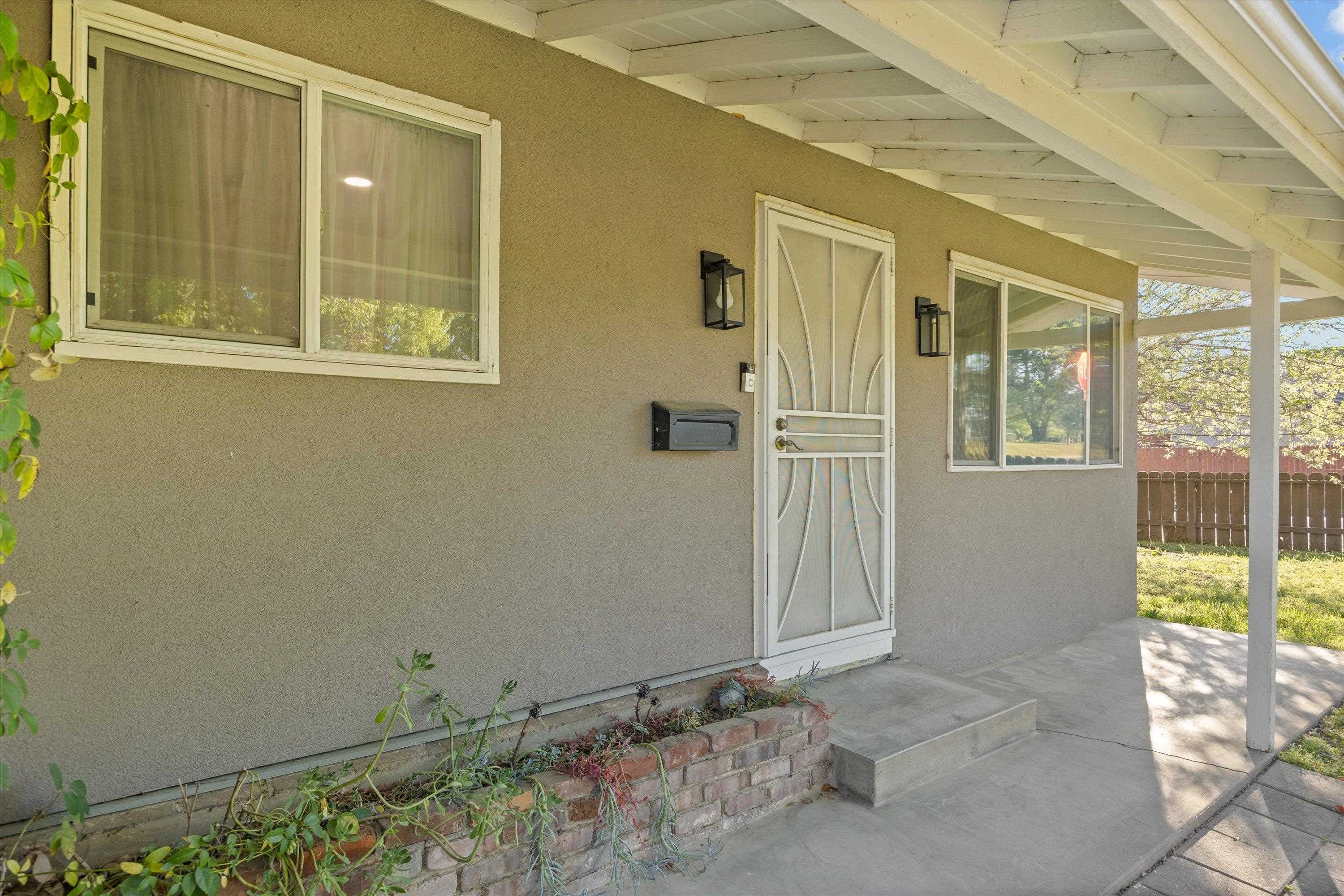 1645 Aloha Street Red Bluff, CA 96080 - Photo 5 of 30