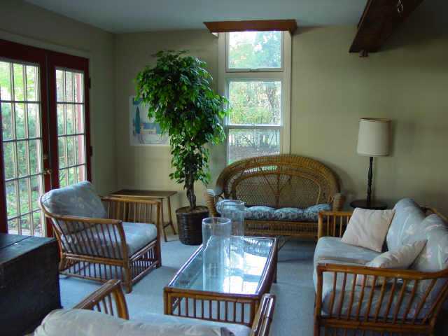 2491 Lane Road Columbus, OH 43220 - Photo 2 of 5
