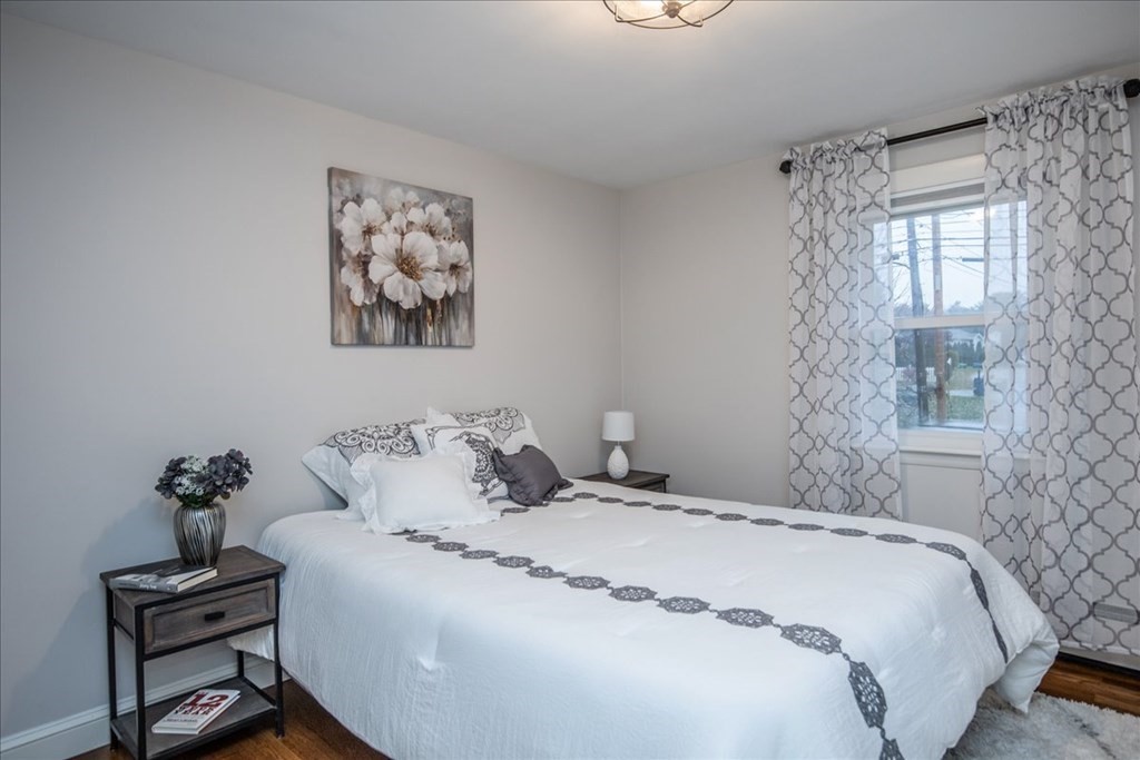 128 Wilmington Road Burlington, MA 01803 - Photo 17 of 38 Gallery Image 17