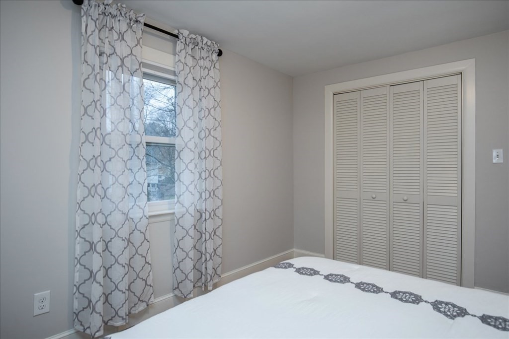 128 Wilmington Road Burlington, MA 01803 - Photo 18 of 38 Gallery Image 18
