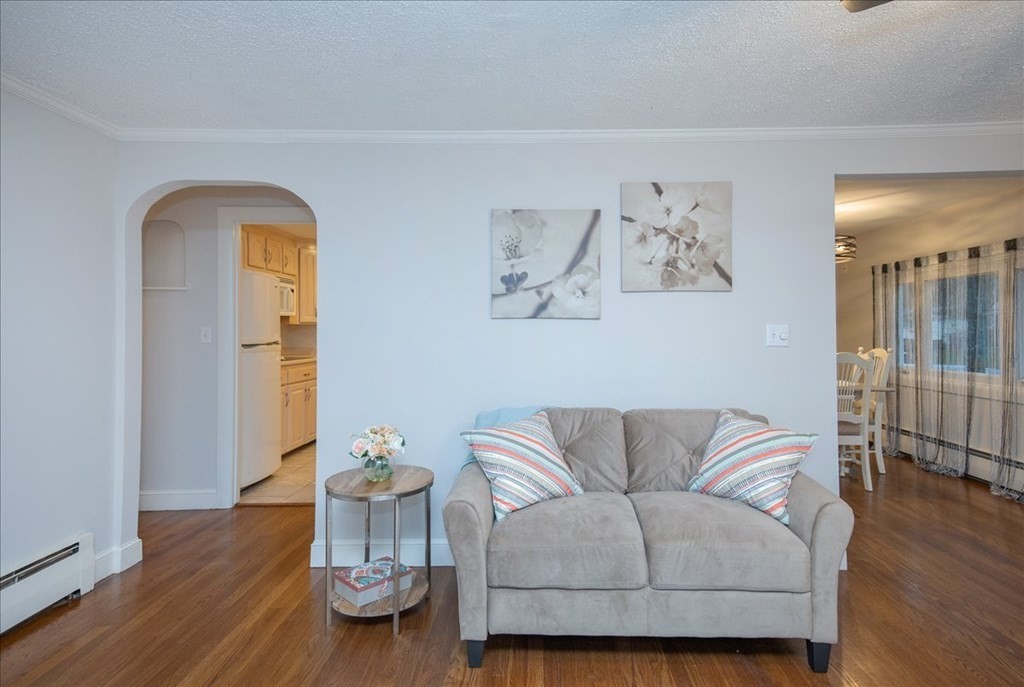128 Wilmington Road Burlington, MA 01803 - Photo 6 of 38 Gallery Image 6