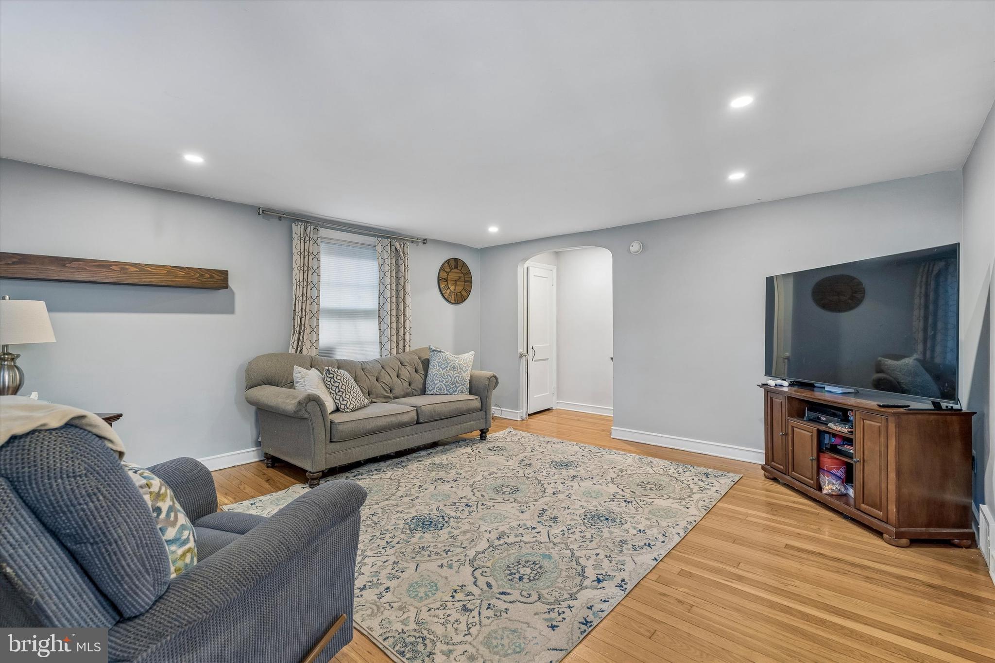 42 Greenhill Road Springfield, PA 19064 - Photo 2 of 29 Gallery Image 2
