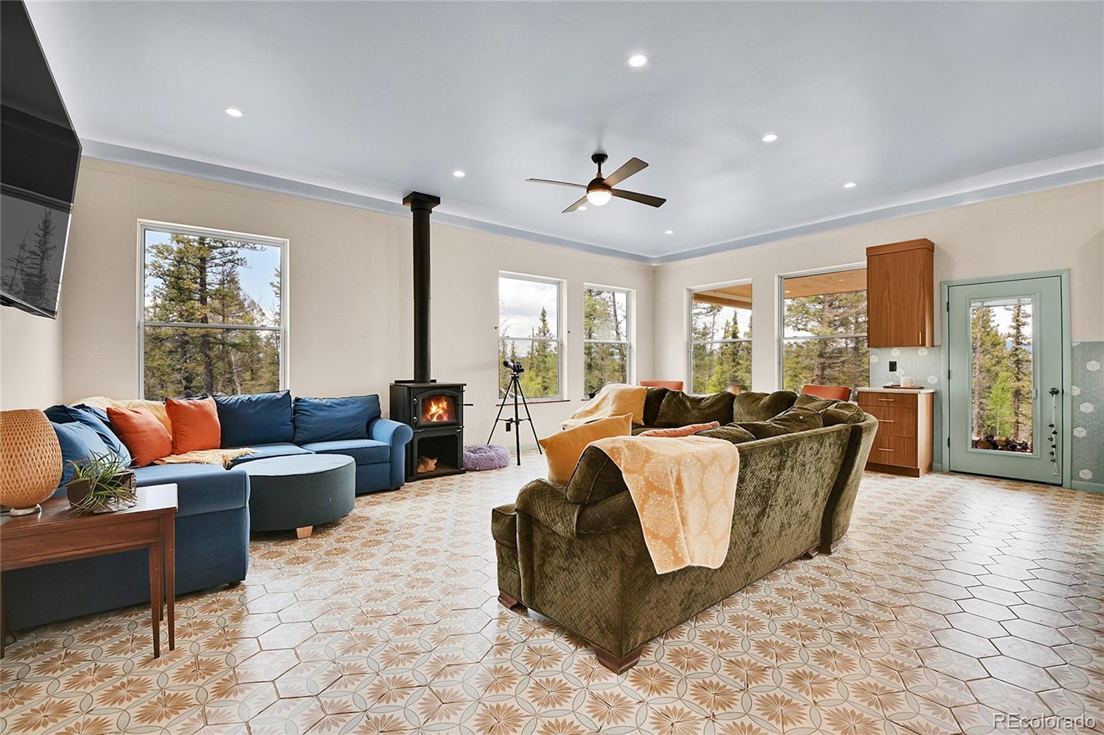 1023 Chippewa Road Jefferson, CO 80456 - Photo 8 of 32