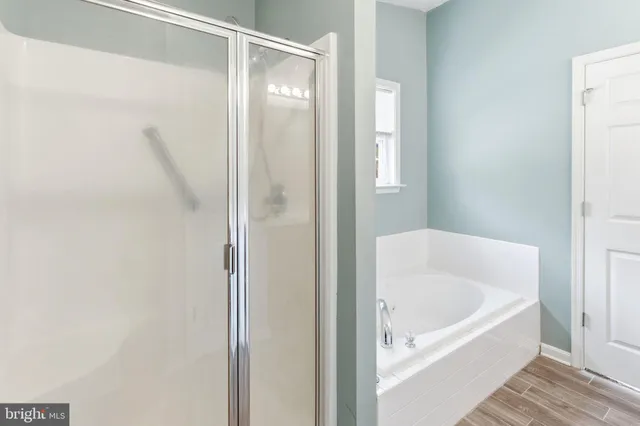 $415,000 | 24 Greenoak Lane, Berkeley Springs, WV 25411