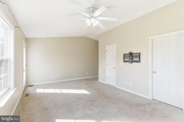 $415,000 | 24 Greenoak Lane, Berkeley Springs, WV 25411