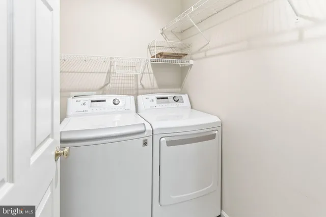 $415,000 | 24 Greenoak Lane, Berkeley Springs, WV 25411