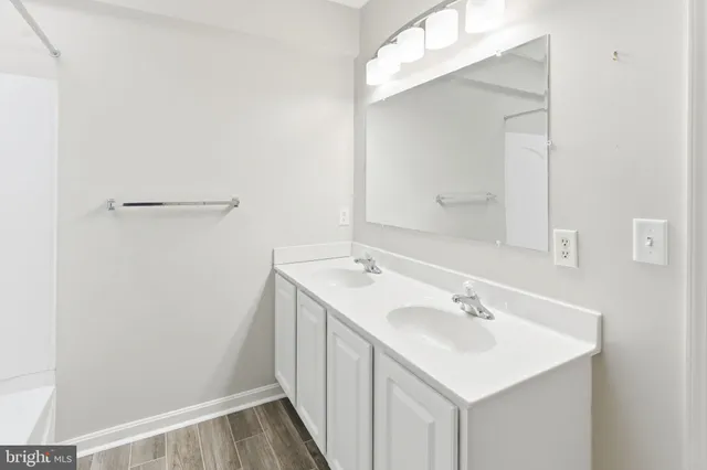 $415,000 | 24 Greenoak Lane, Berkeley Springs, WV 25411