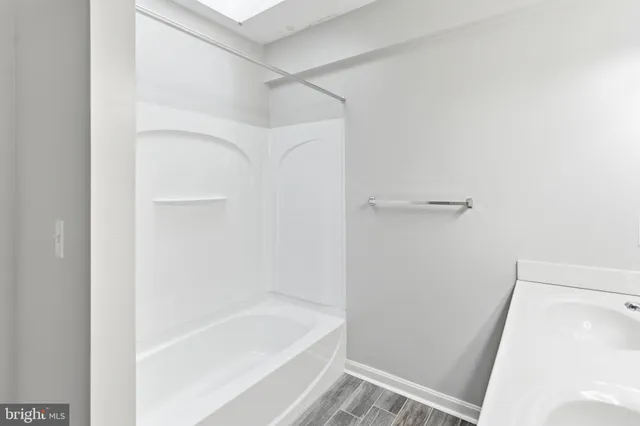 $415,000 | 24 Greenoak Lane, Berkeley Springs, WV 25411