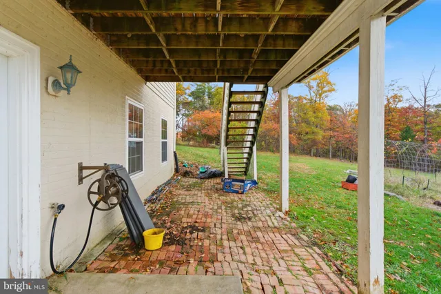 $415,000 | 24 Greenoak Lane, Berkeley Springs, WV 25411