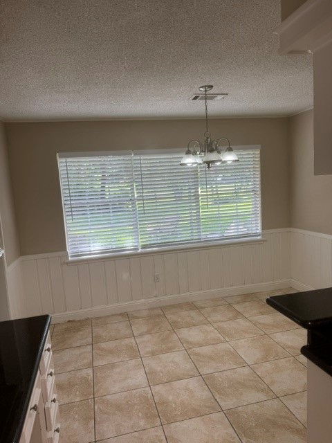 6026 Coral Ridge Road Houston, TX 77069 - Photo 12 of 34 In kitchen looking into the breakfast room and backyard.