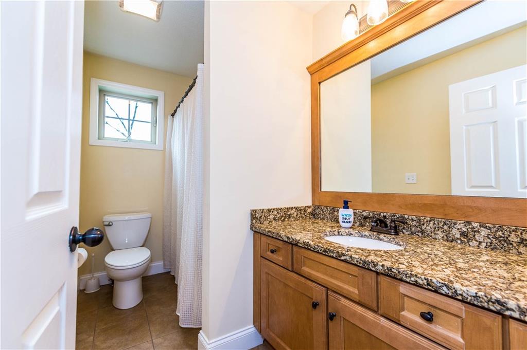 1440 Freeport Road Mars, PA 16046 - Photo 17 of 25 SECOND FLOOR MAIN BATH.
