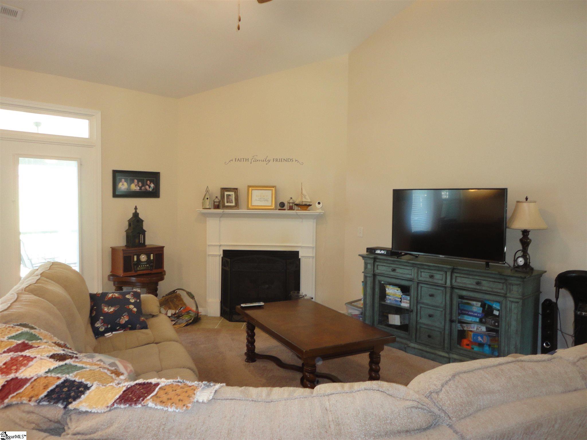 522 Hammett Bridge Road Greer, SC 29650 - Photo 6 of 34