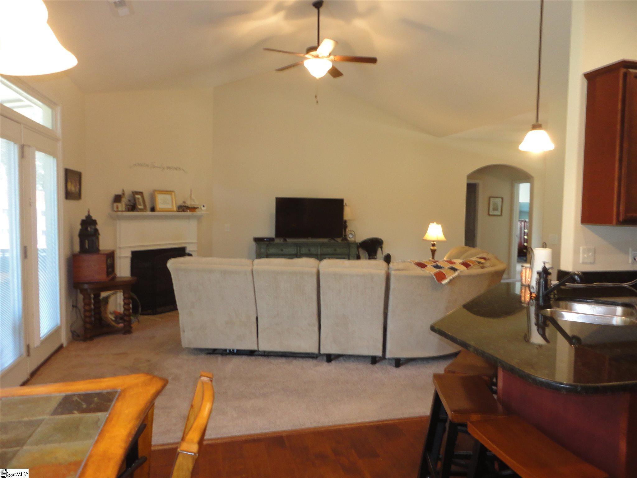 522 Hammett Bridge Road Greer, SC 29650 - Photo 8 of 34
