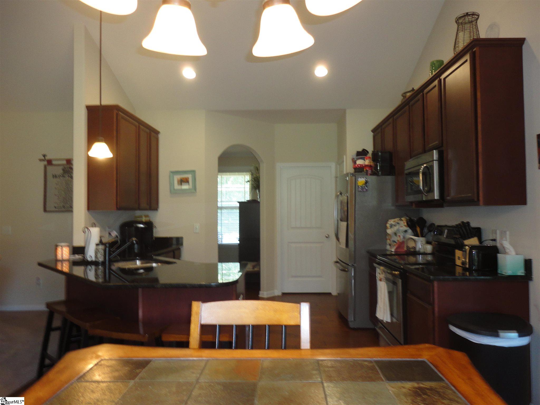 522 Hammett Bridge Road Greer, SC 29650 - Photo 10 of 34