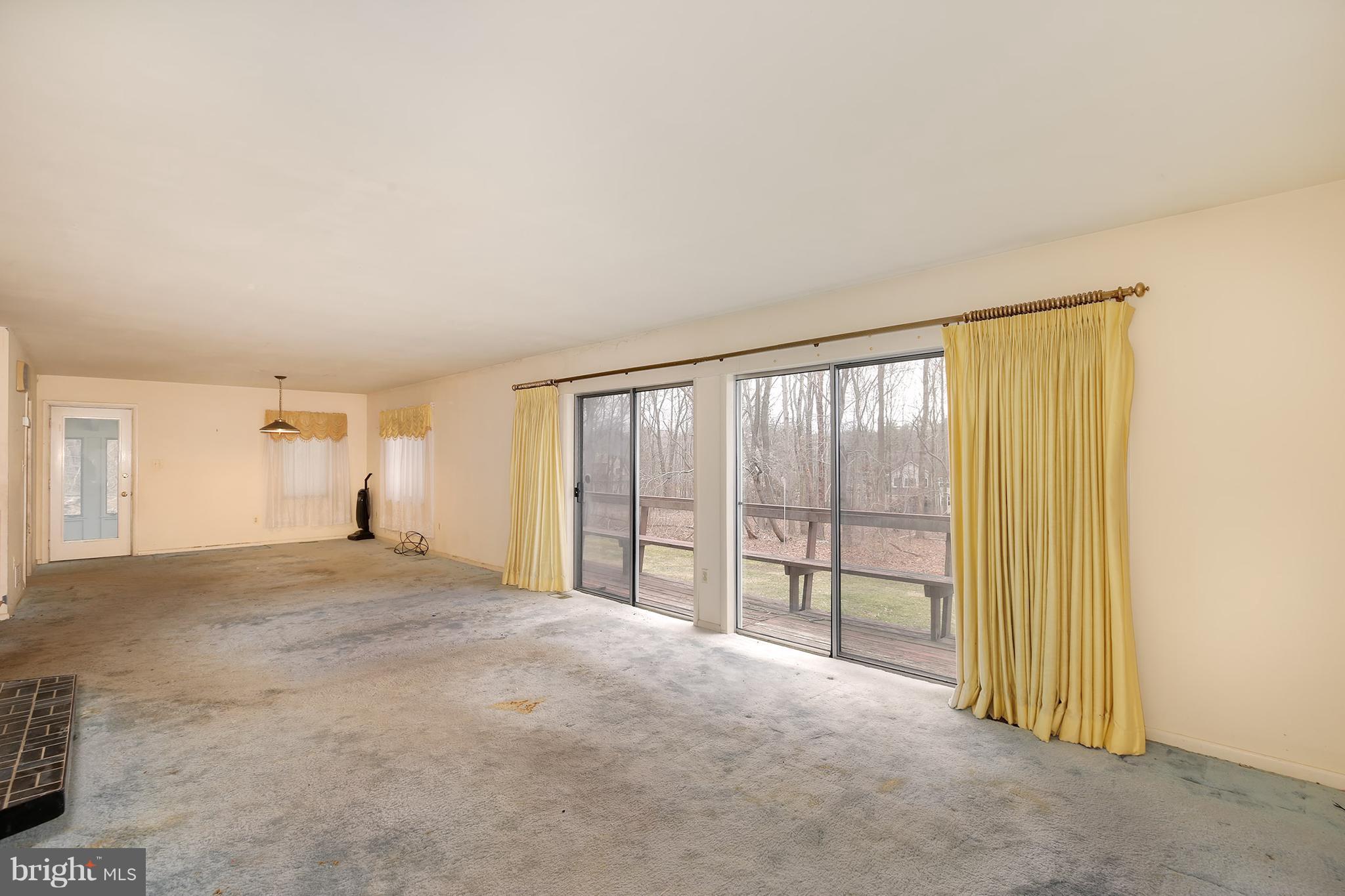 3955 Wayson Road Davidsonville, MD 21035 - Photo 4 of 28 Family Room