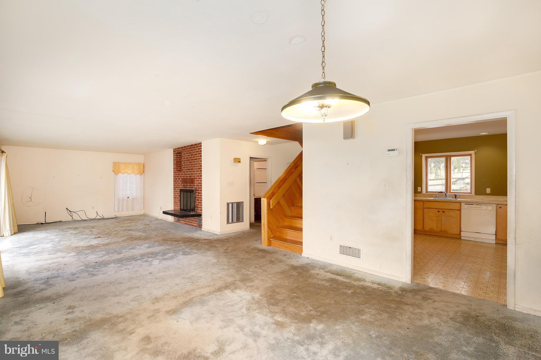 3955 Wayson Road Davidsonville, MD 21035 - Photo 6 of 28 Family Room