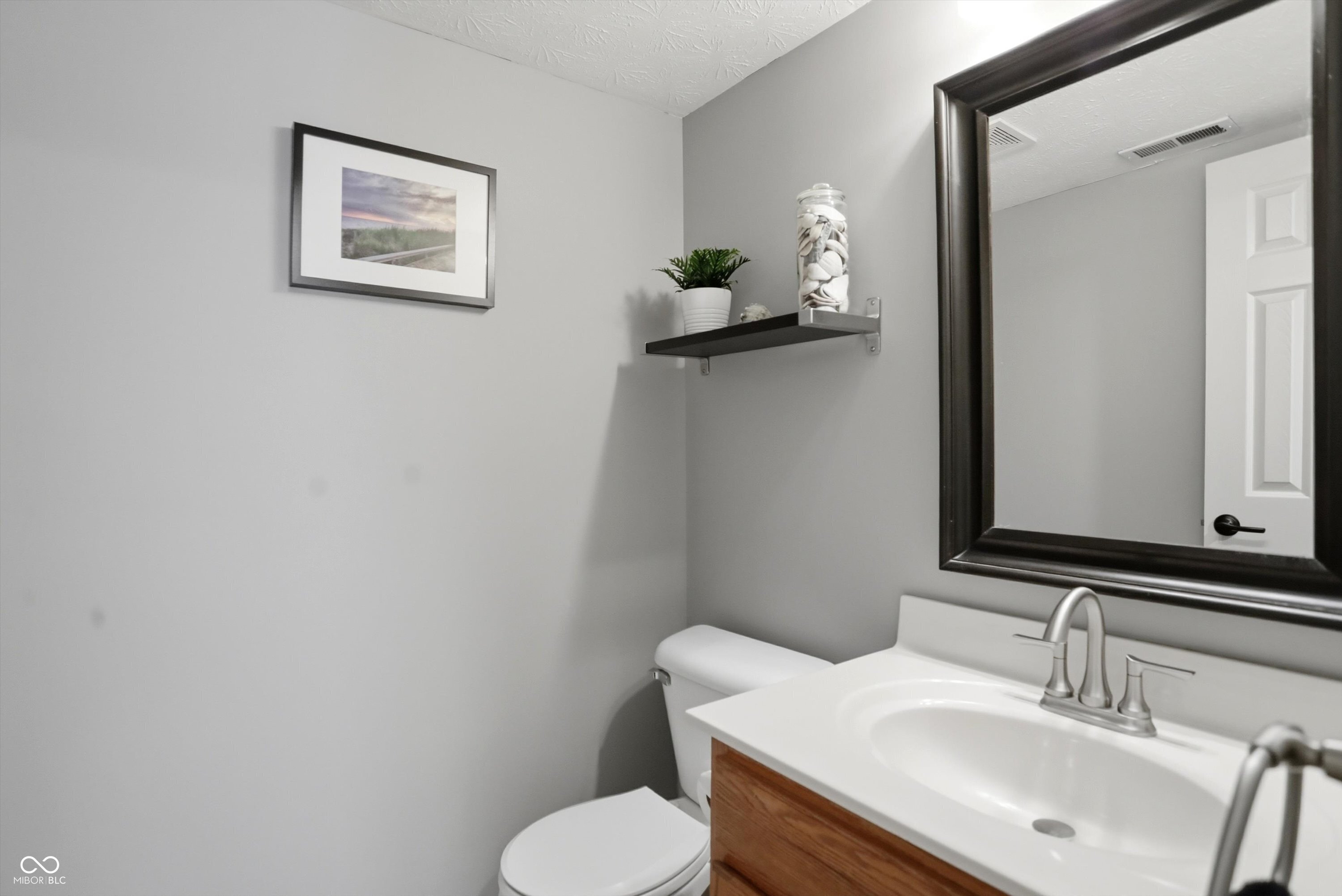 6385 Hillview Circle Fishers, IN 46038 - Photo 16 of 37