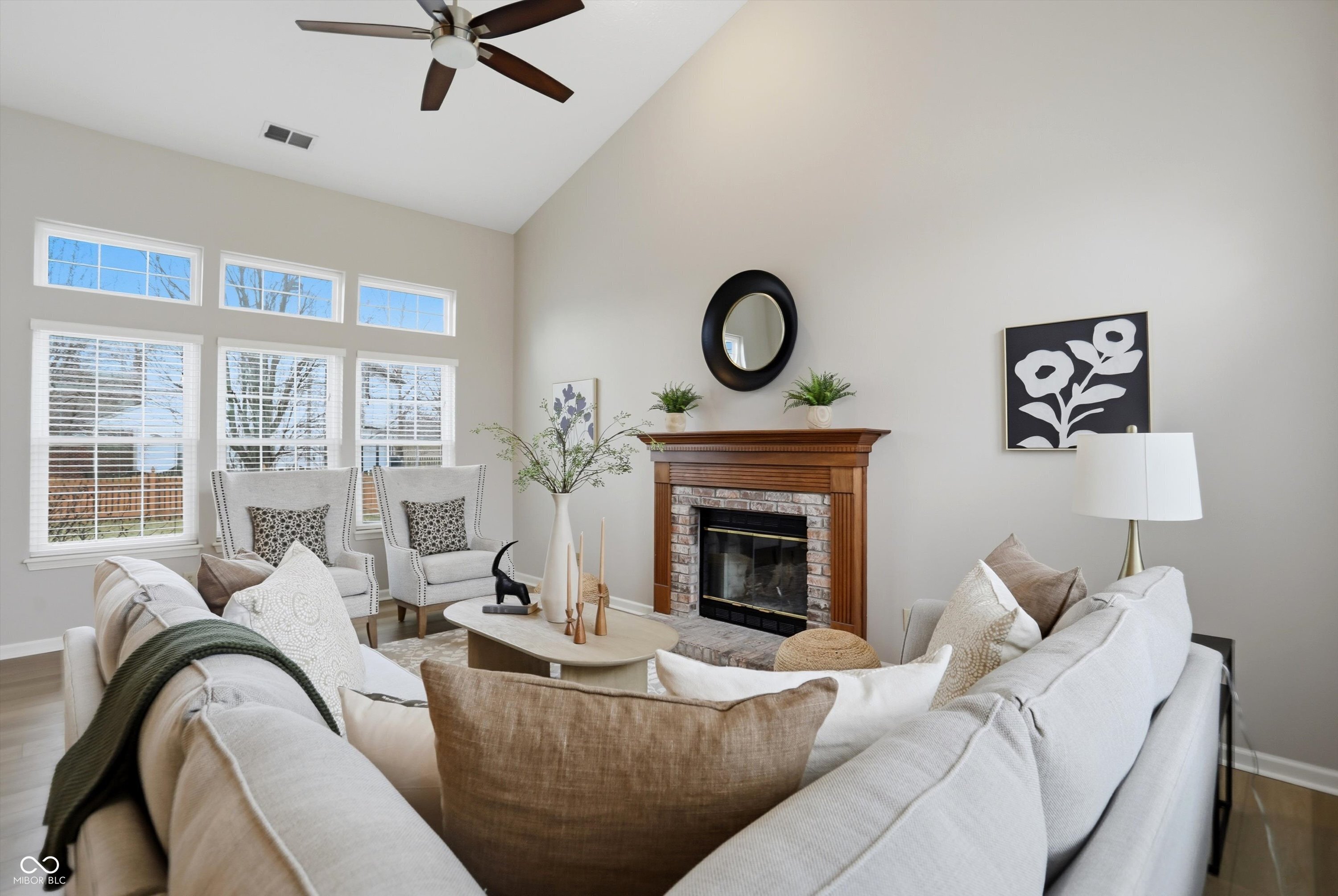 6385 Hillview Circle Fishers, IN 46038 - Photo 7 of 37